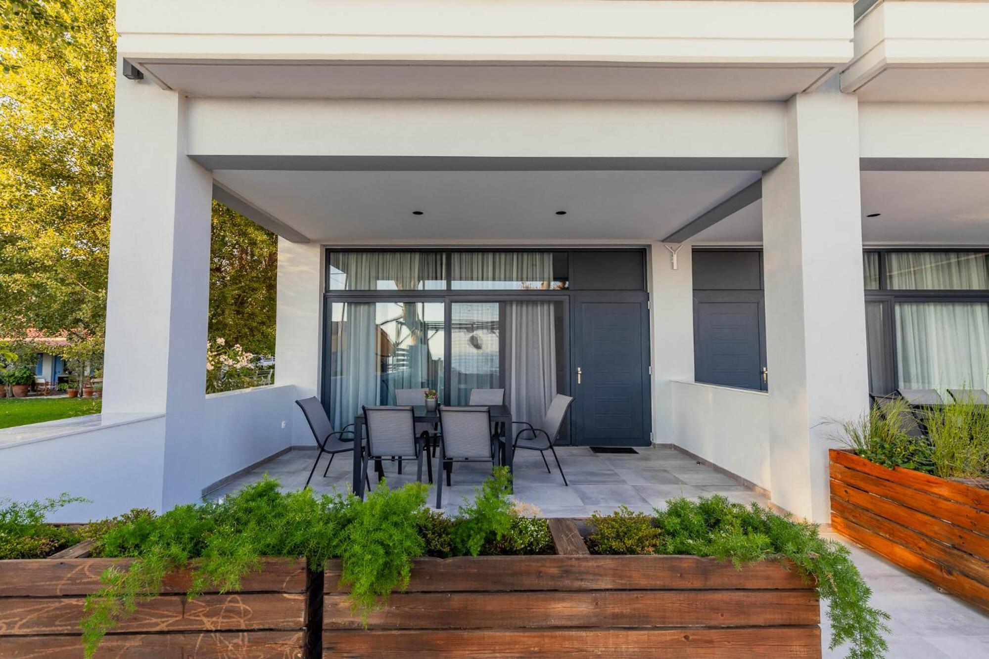 Enalia Luxury Living Apartment Nikiti  Ngoại thất bức ảnh