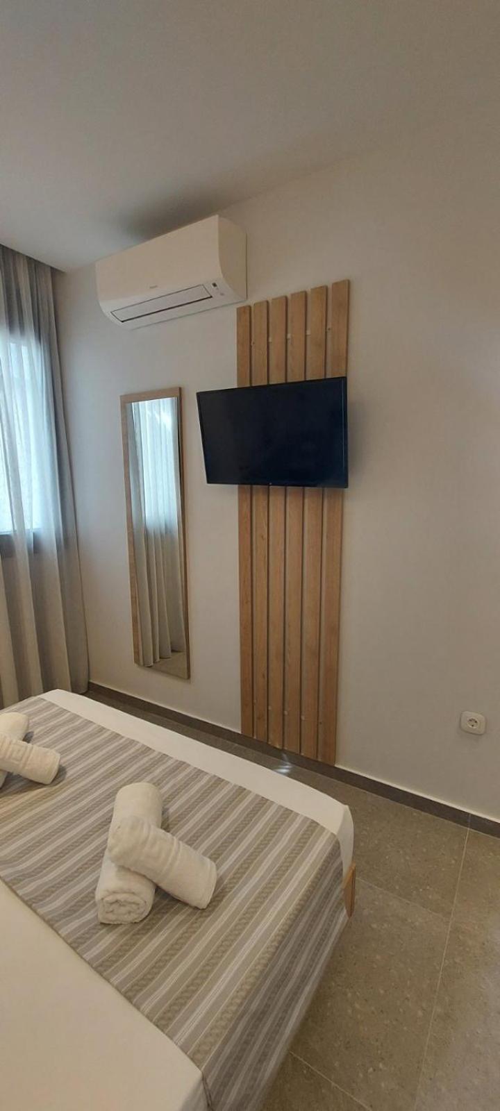 Enalia Luxury Living Apartment Nikiti  Ngoại thất bức ảnh