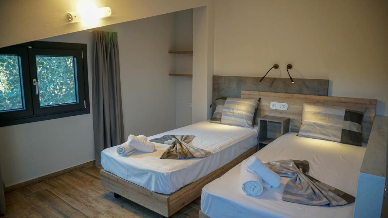 Enalia Luxury Living Apartment Nikiti  Ngoại thất bức ảnh