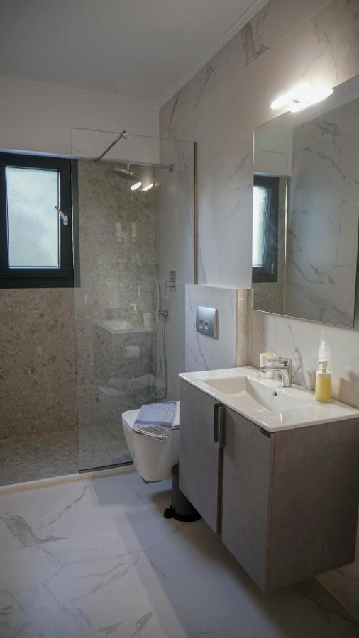 Enalia Luxury Living Apartment Nikiti  Ngoại thất bức ảnh