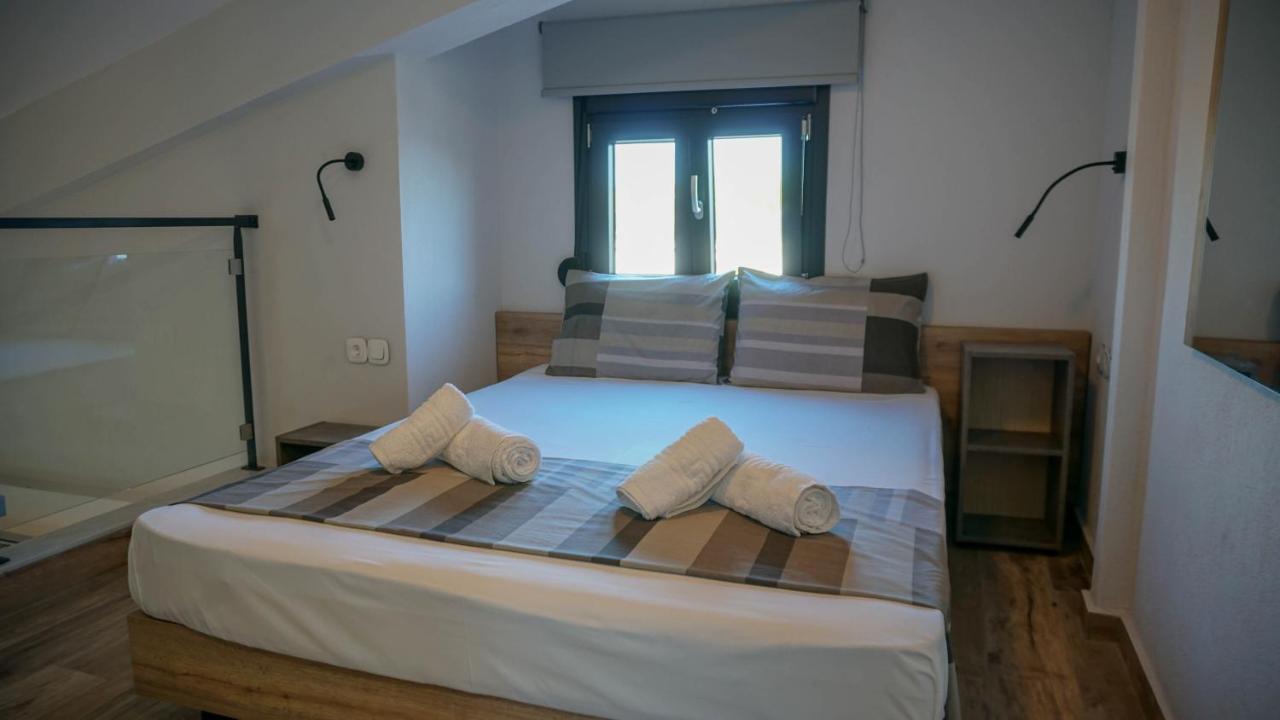 Enalia Luxury Living Apartment Nikiti  Ngoại thất bức ảnh