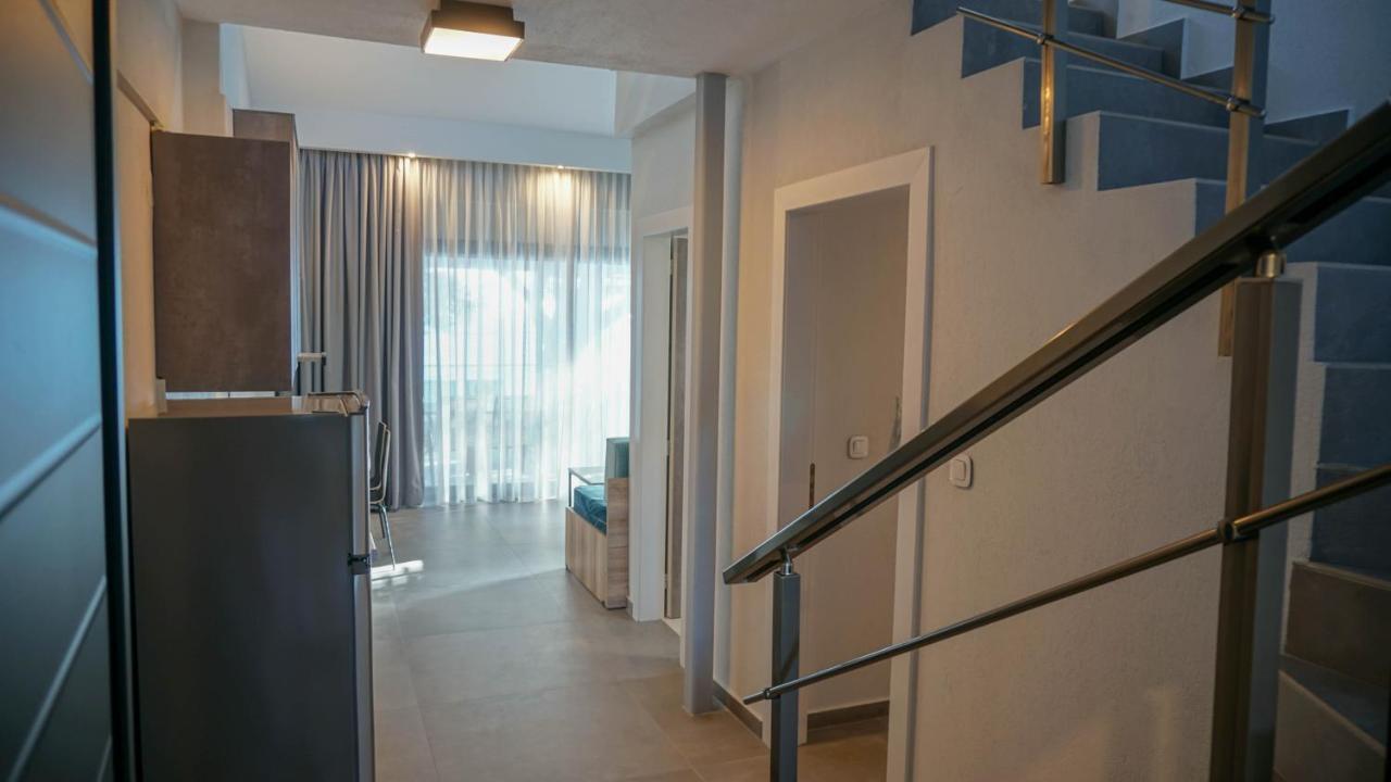 Enalia Luxury Living Apartment Nikiti  Ngoại thất bức ảnh