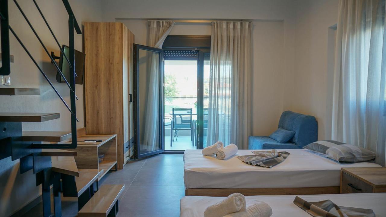 Enalia Luxury Living Apartment Nikiti  Ngoại thất bức ảnh